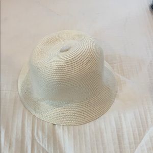 Brixton straw bucket hat